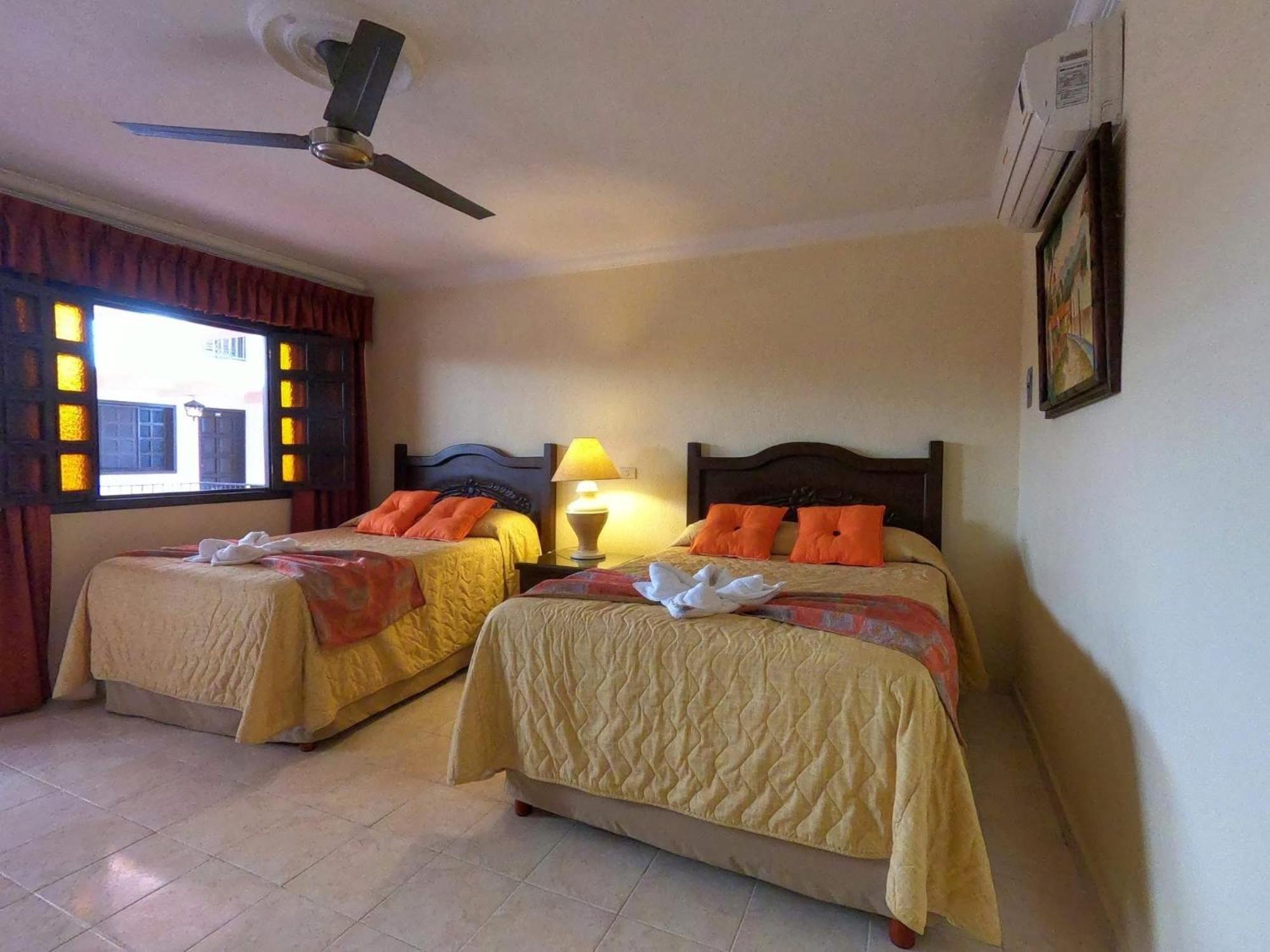 Hotel Zaci วัลลาโดลิด ภายนอก รูปภาพ