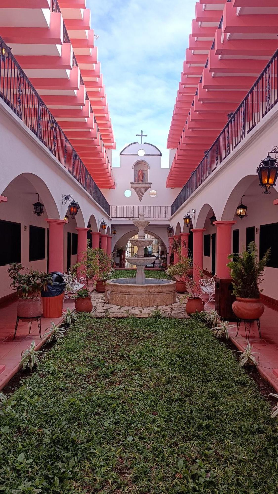 Hotel Zaci วัลลาโดลิด ภายนอก รูปภาพ